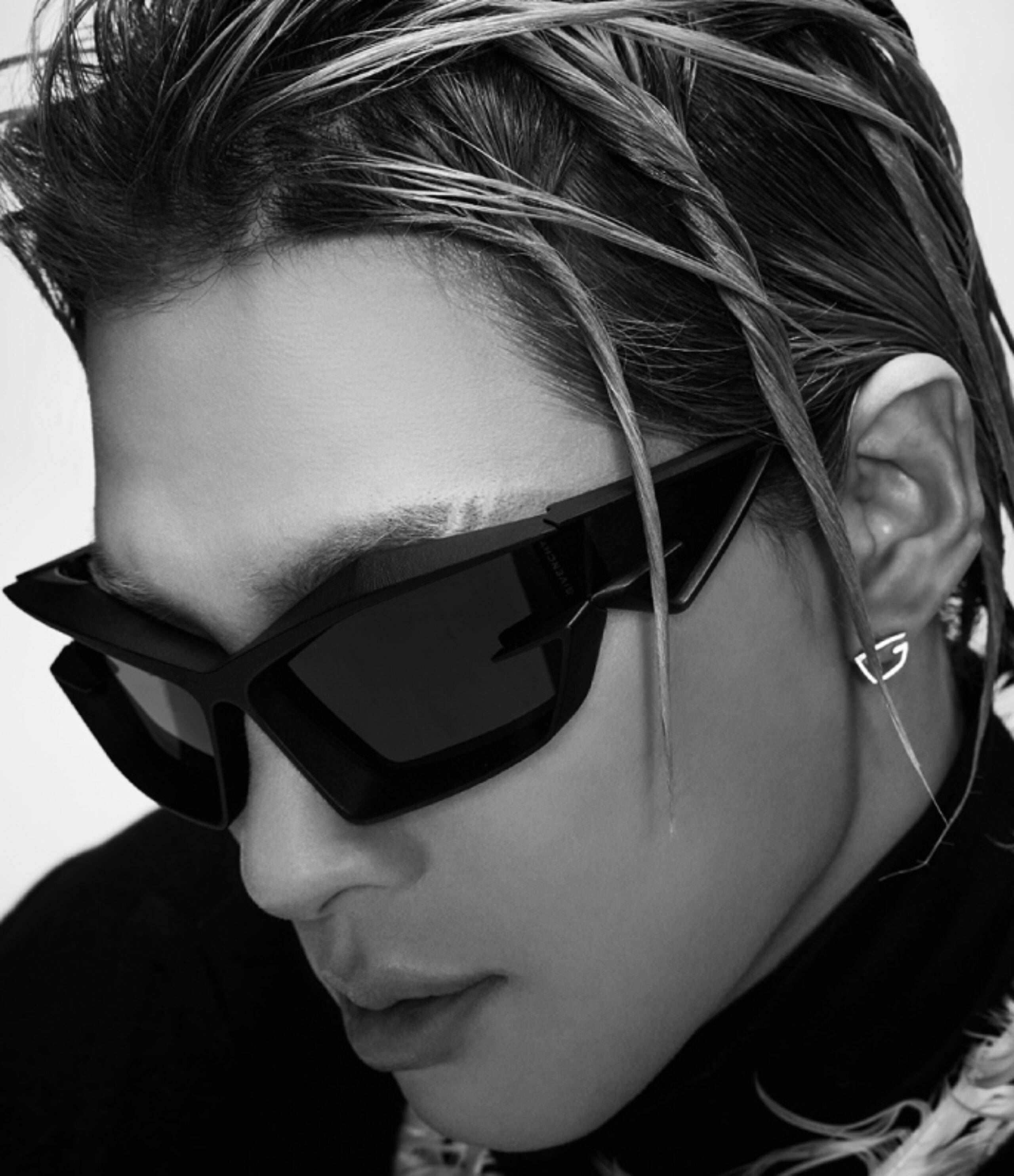 Givenchy %sep% Frames and Faces %sep% Deinze